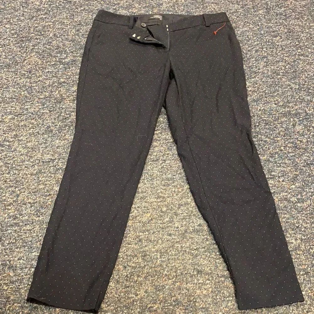 The Limited Navy Blue Polka Dot Capris sz. 6
